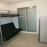 아파트 Joli A Front De *