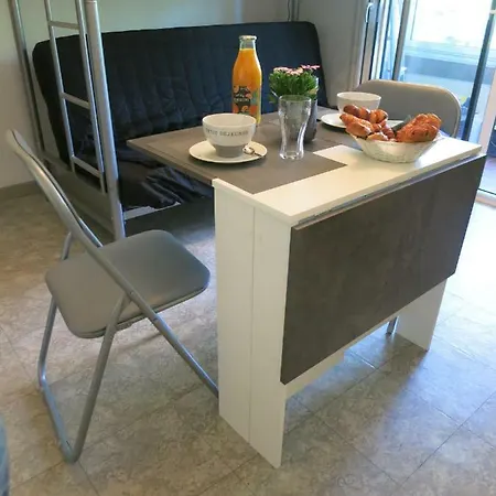 公寓 Joli A Front De