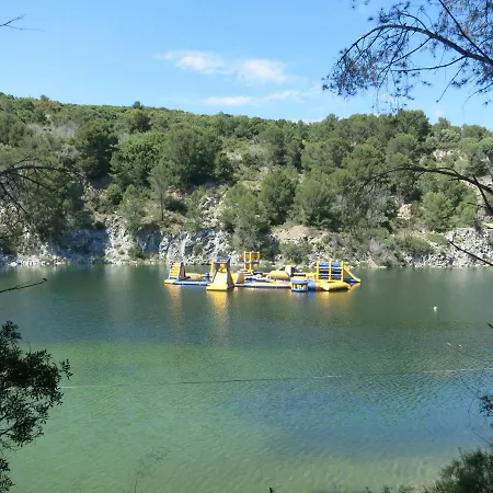 Joli A Front De 公寓