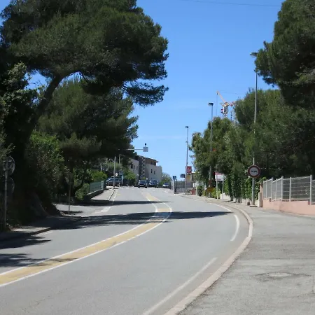 Joli A Front De 公寓