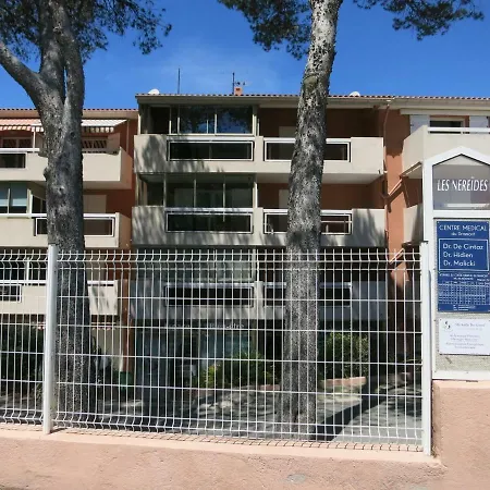 아파트 Joli A Front De Saint-Raphaël